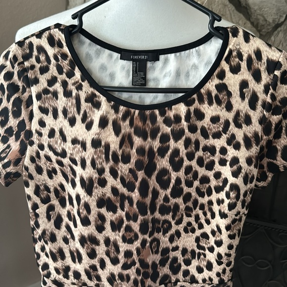 Top - Picture 2 of 4